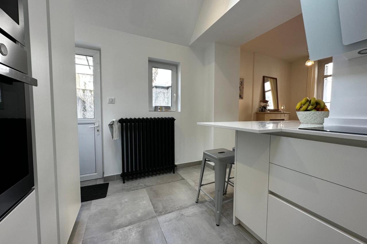 In The Beautiful Districts Of Tours A "Particular" With Great Comfort Villa Eksteriør bilde